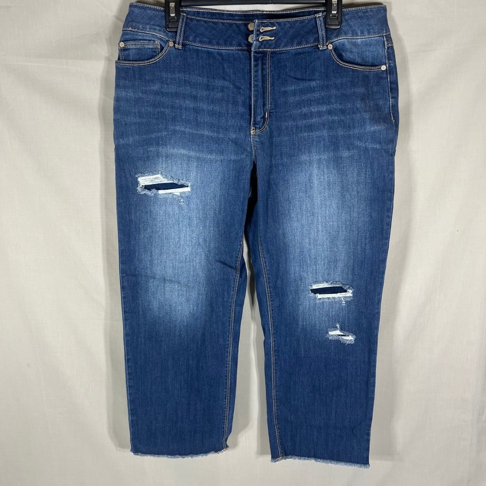C. Est. 1946 Denim Cropped Jeans Distressed Blue Womens Size 16